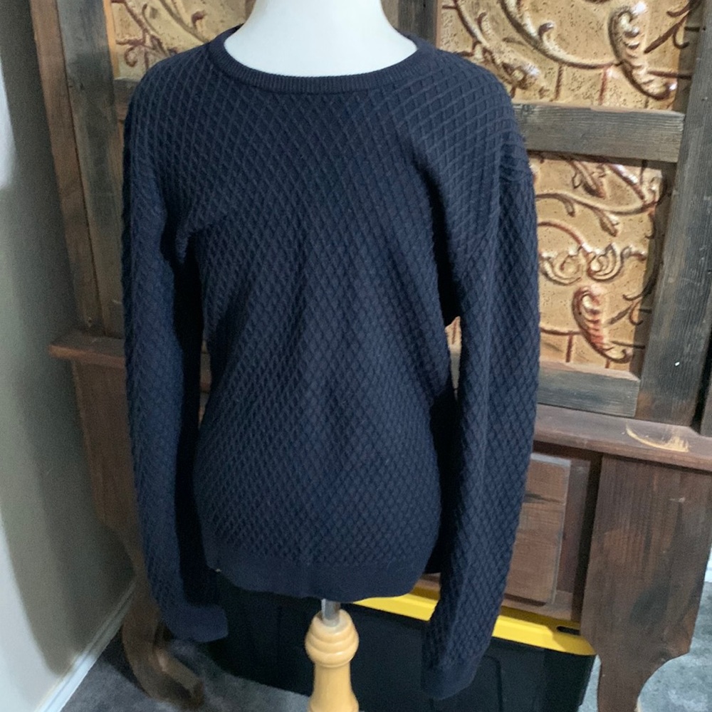 H&M Mens Black sweater, used once. Size: S